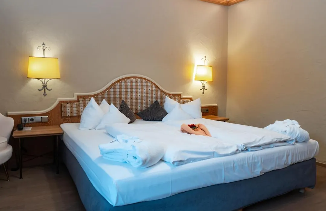Wellness Hotel Bayerischer Hof-1